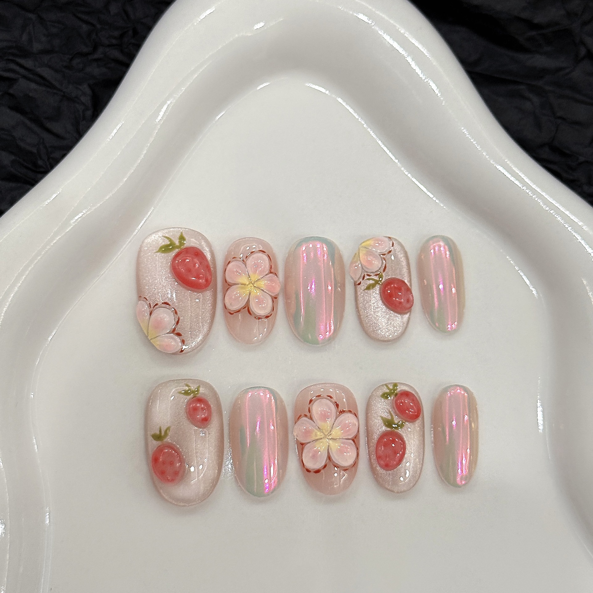 Nail Art Strawberry - 10pcs Short Oval 