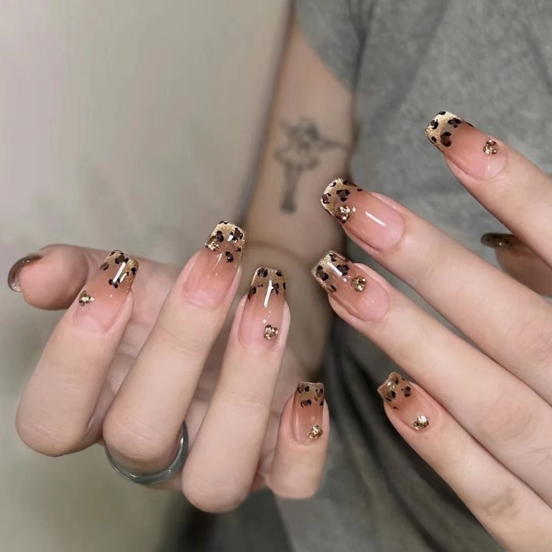 24 Pcs Simple Press Ons Nails  – обзор и цена Nail Art Leopard