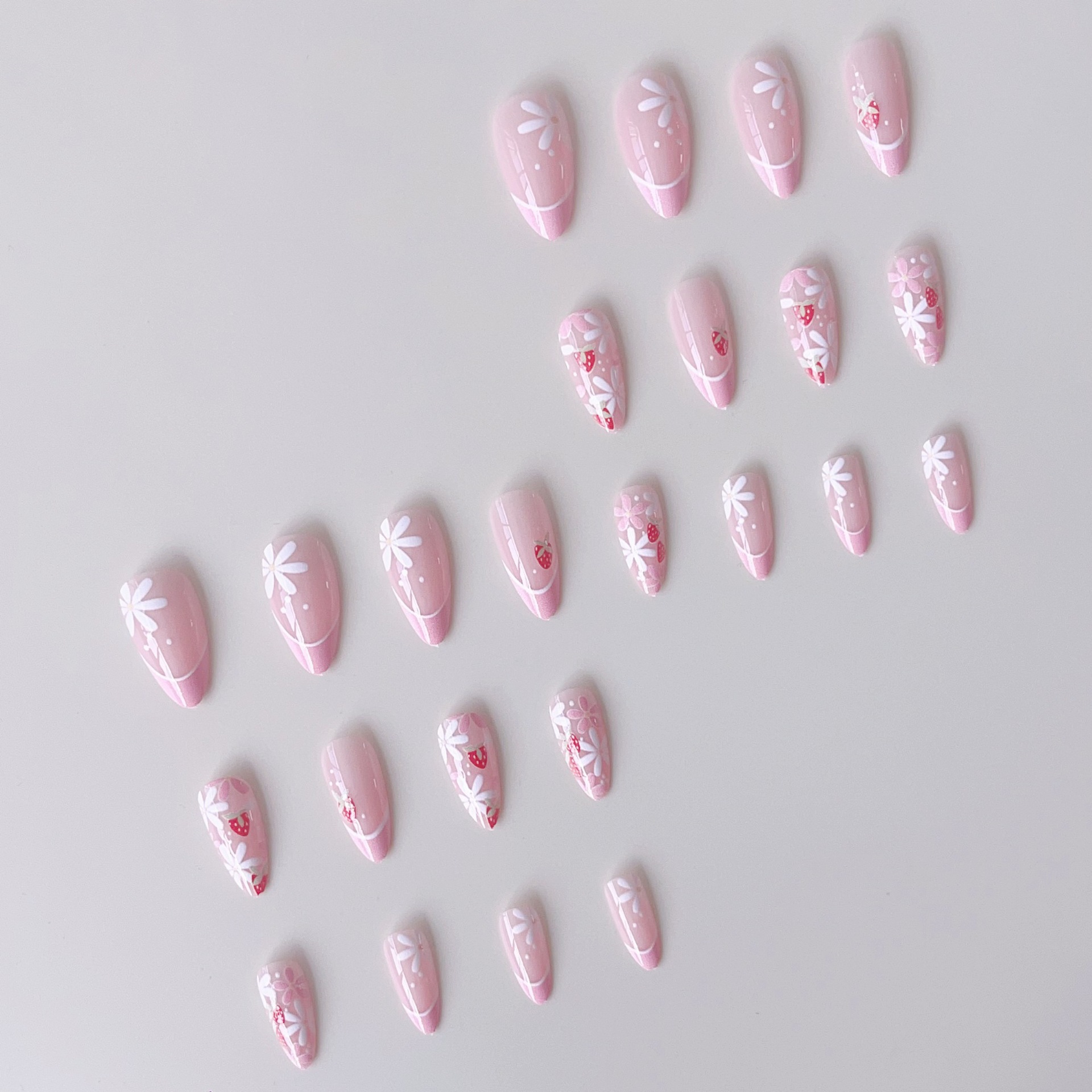 24pcs Ins Short Almond False N – обзор и цена Nail Art Strawberry