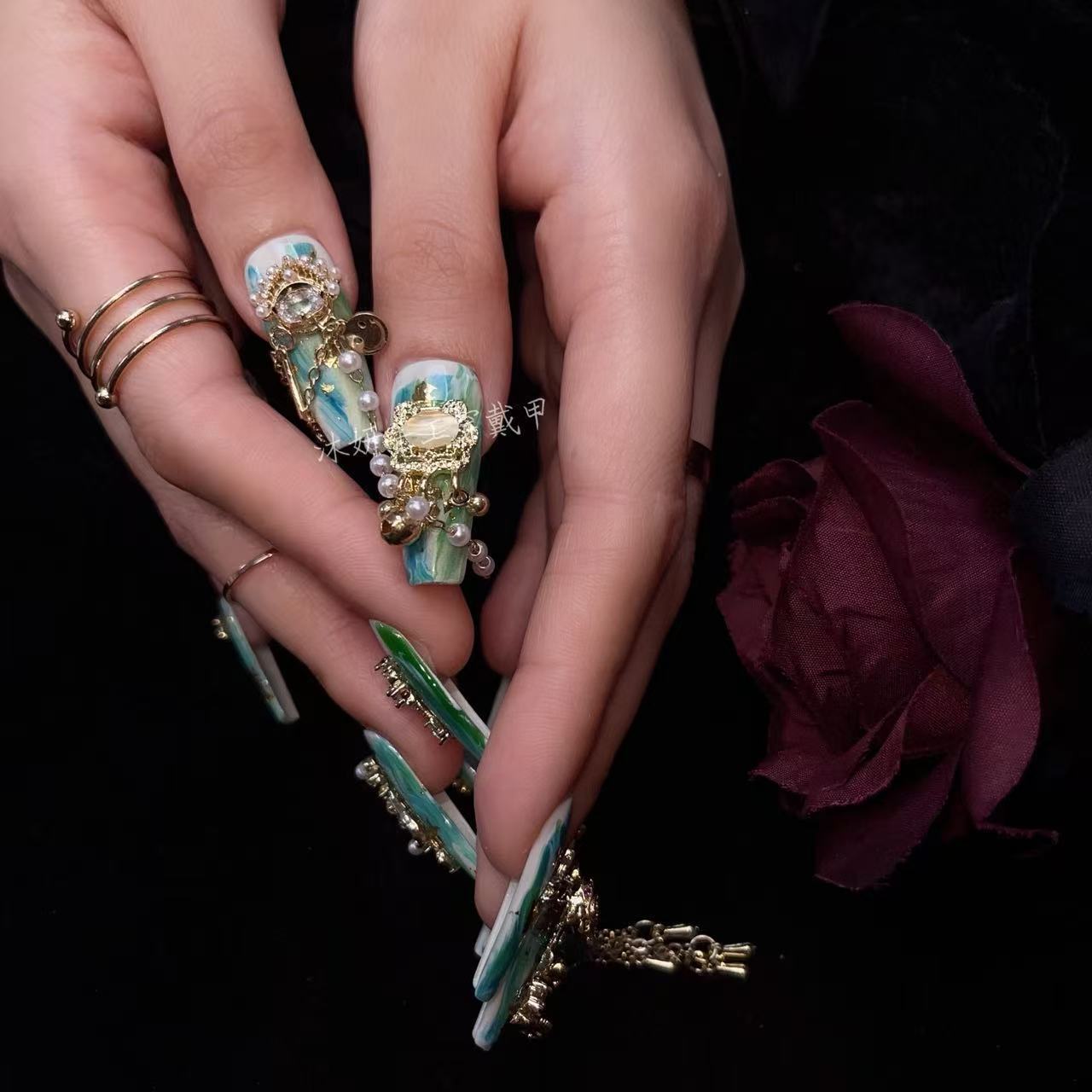 Luxury Emerald Green Press On  – обзор и цена Nail Art Emerald Green
